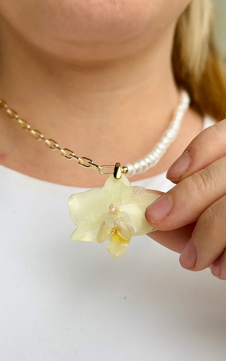 White Orchid Pearl Necklace
