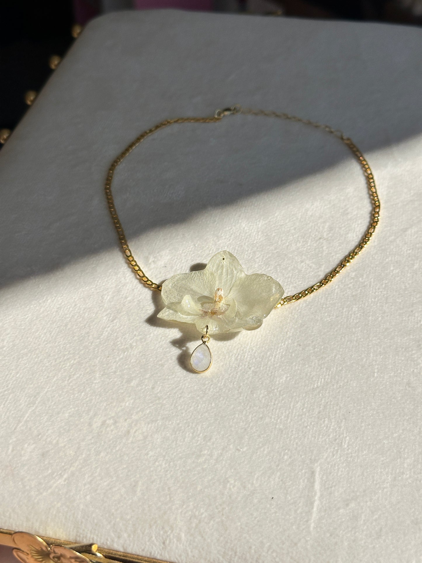 Orchid Moonstone Choker