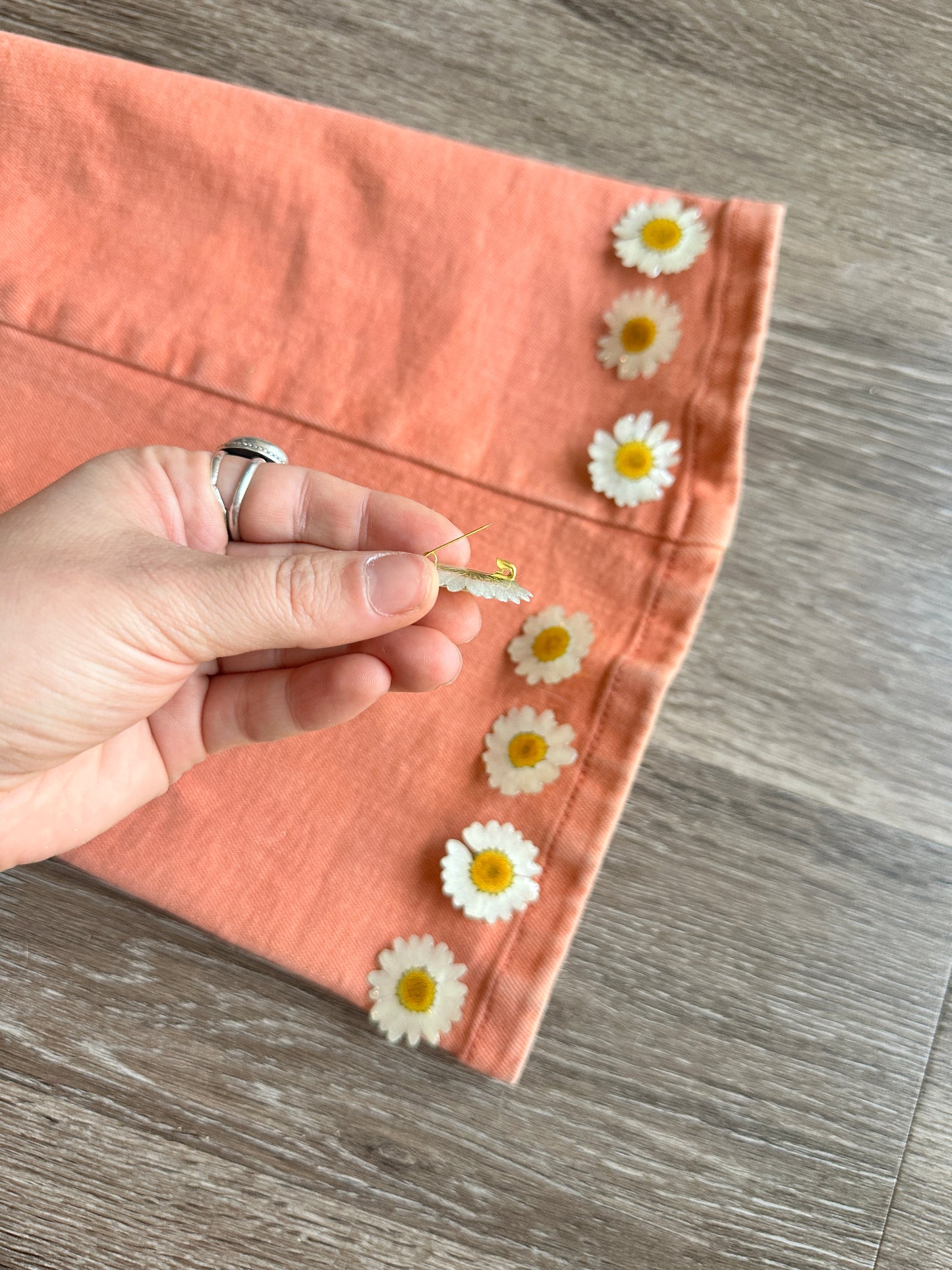 Daisy Clothing Pins