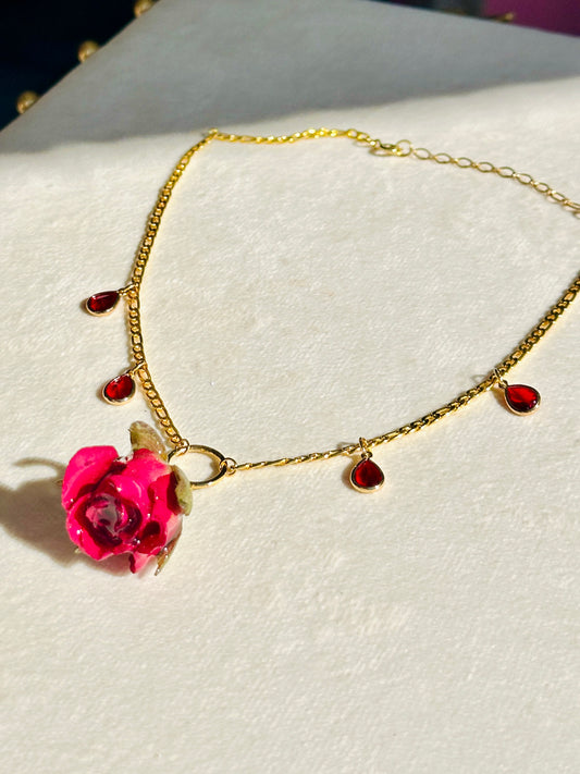 Red Rose Choker