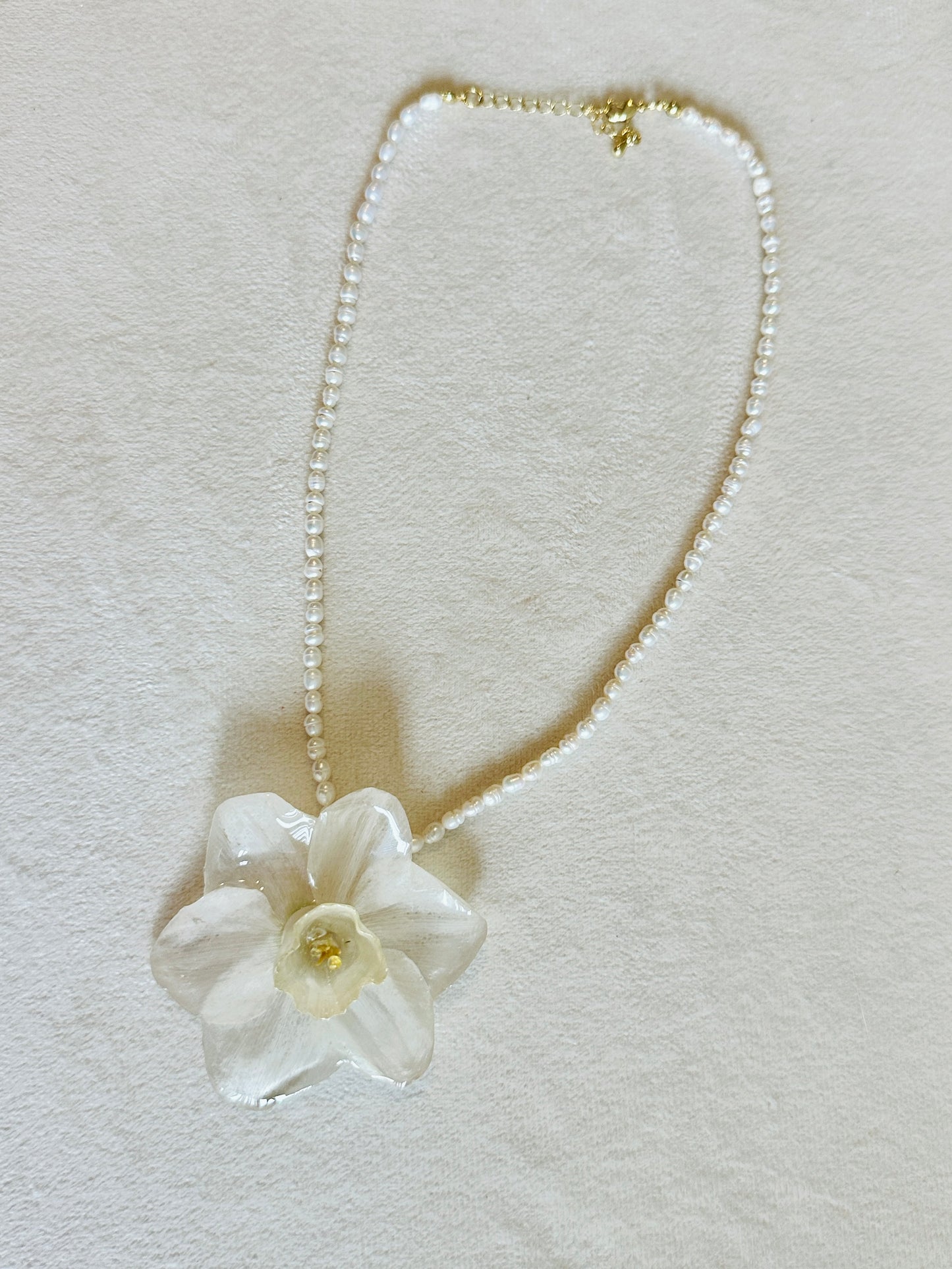 White Daffodil Pearl Necklace