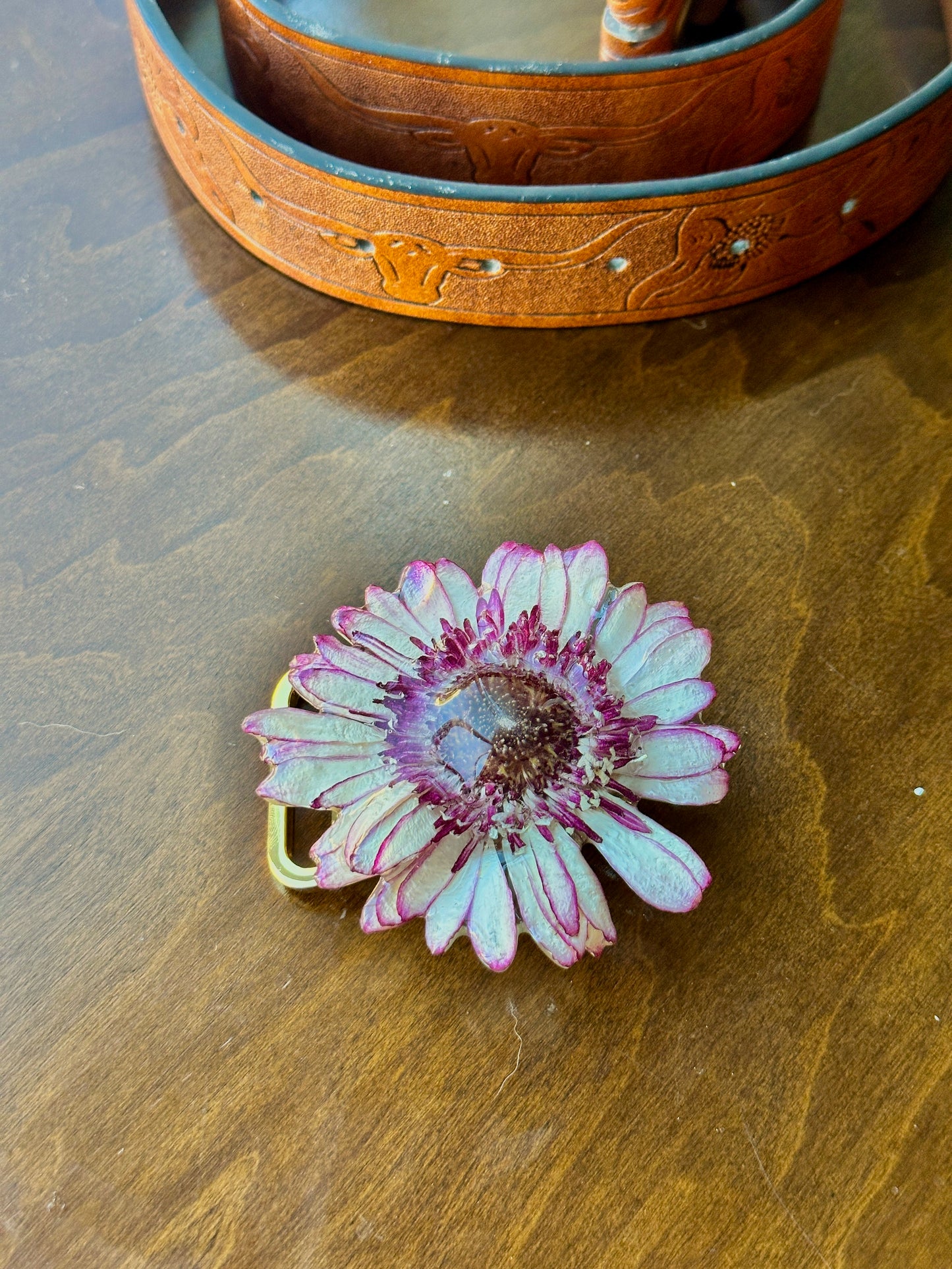 Ombré Purple Gerber Daisy Belt Buckle