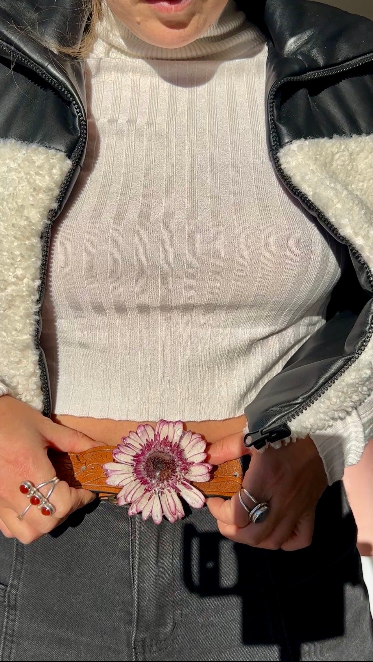 Ombré Purple Gerber Daisy Belt Buckle