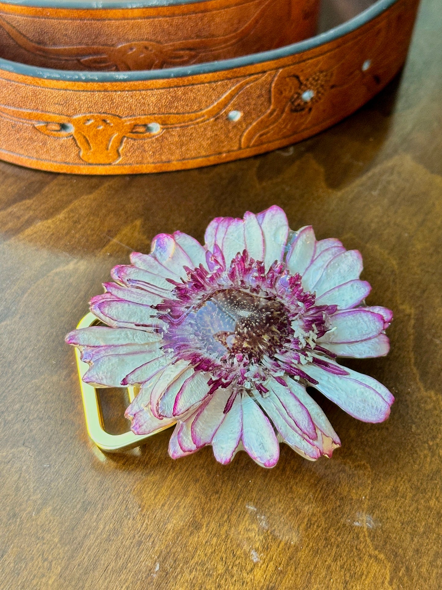 Ombré Purple Gerber Daisy Belt Buckle