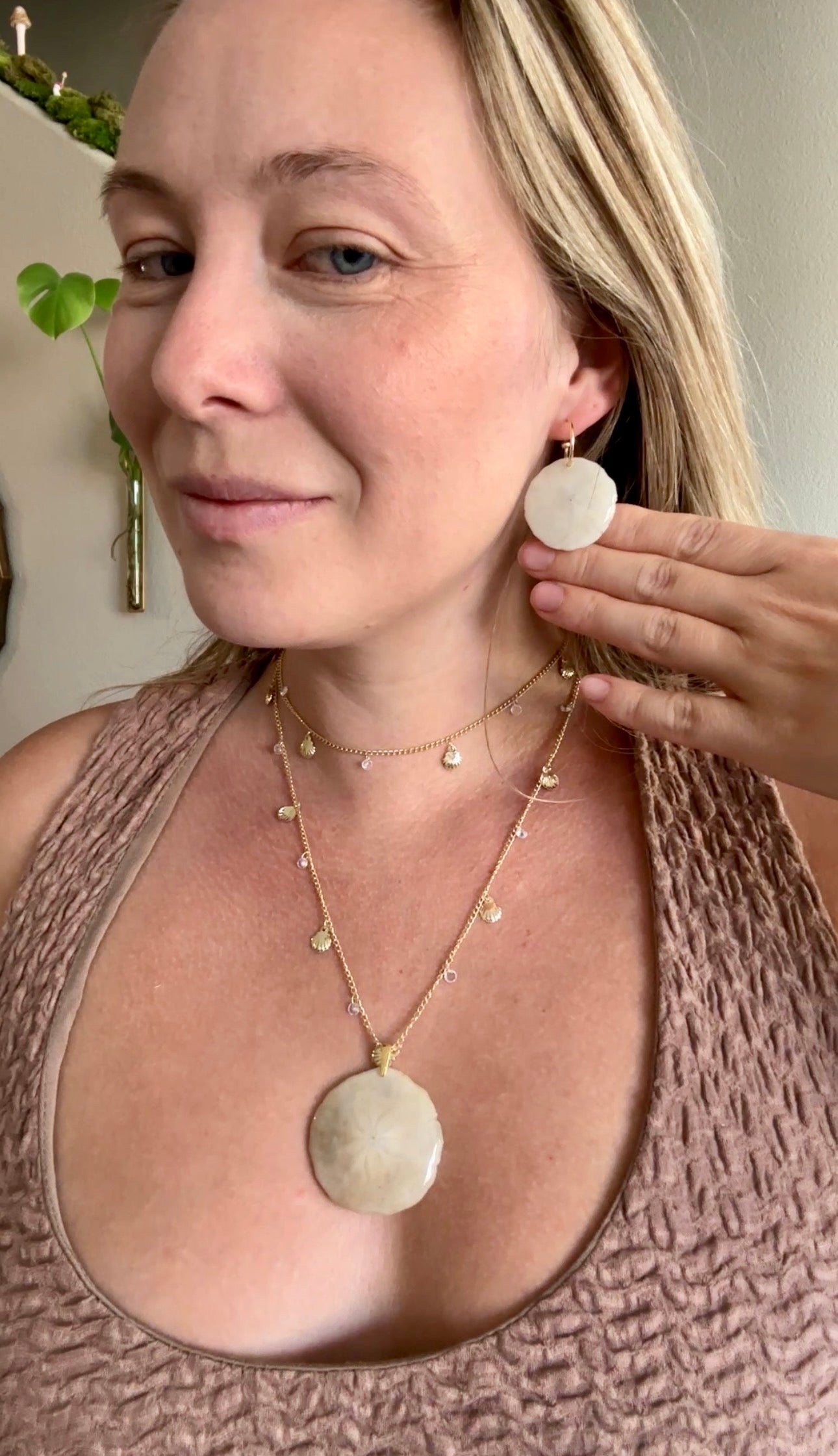 Sand Dollar Huggies