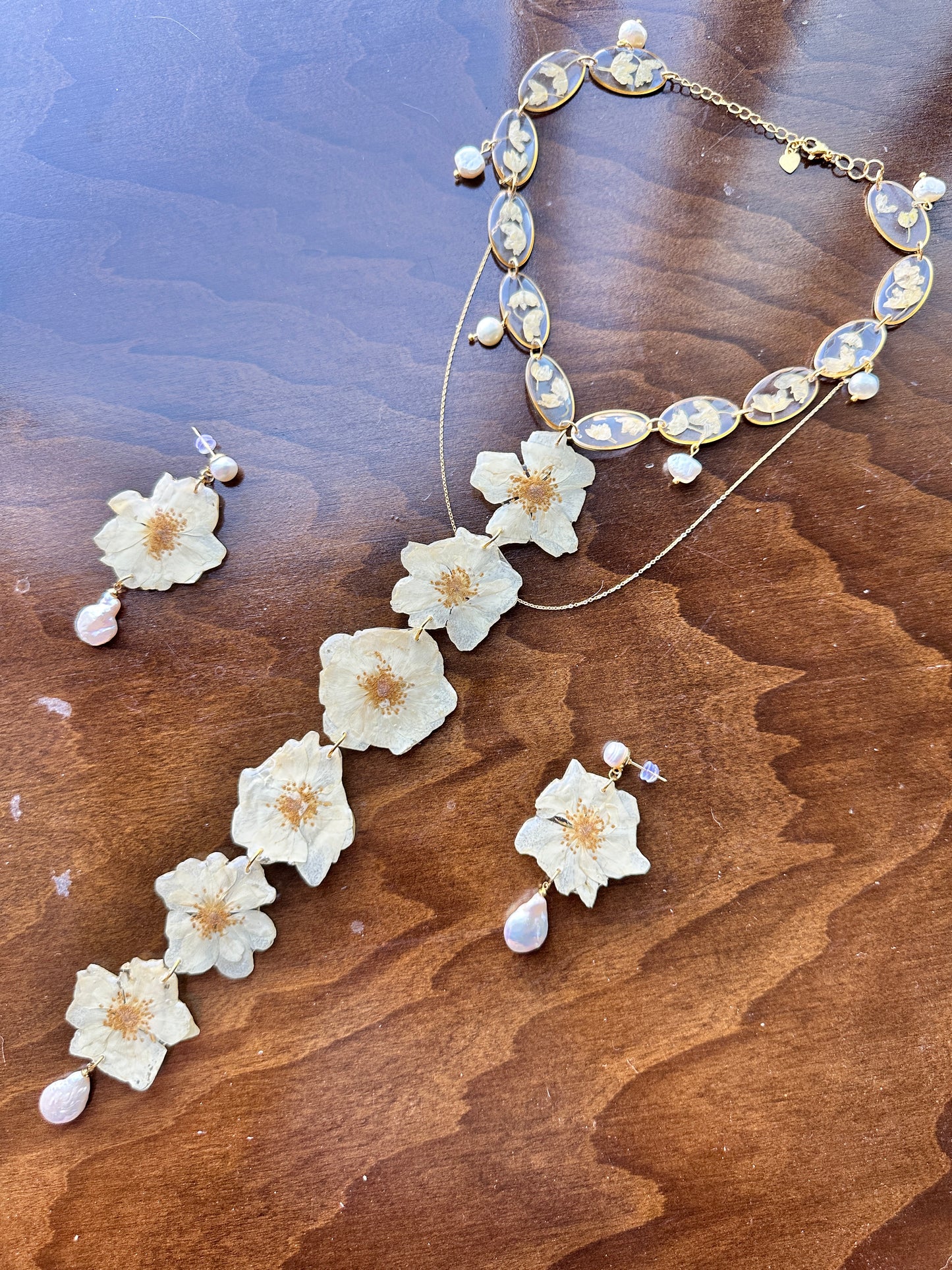Pressed White Rose Drop Choker