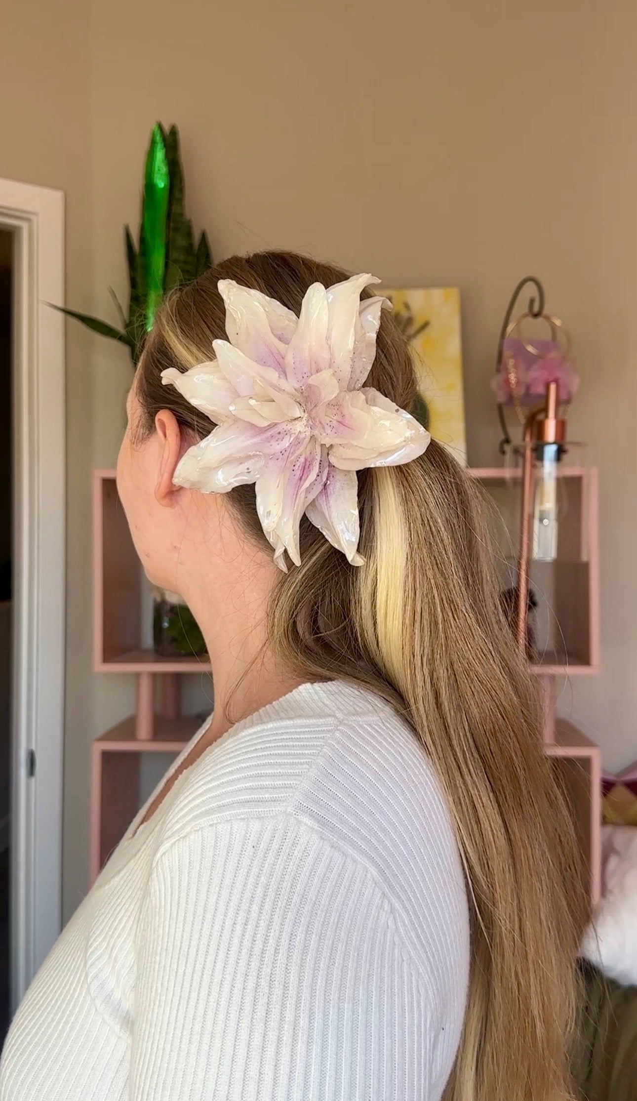 White Lily Hair Stick