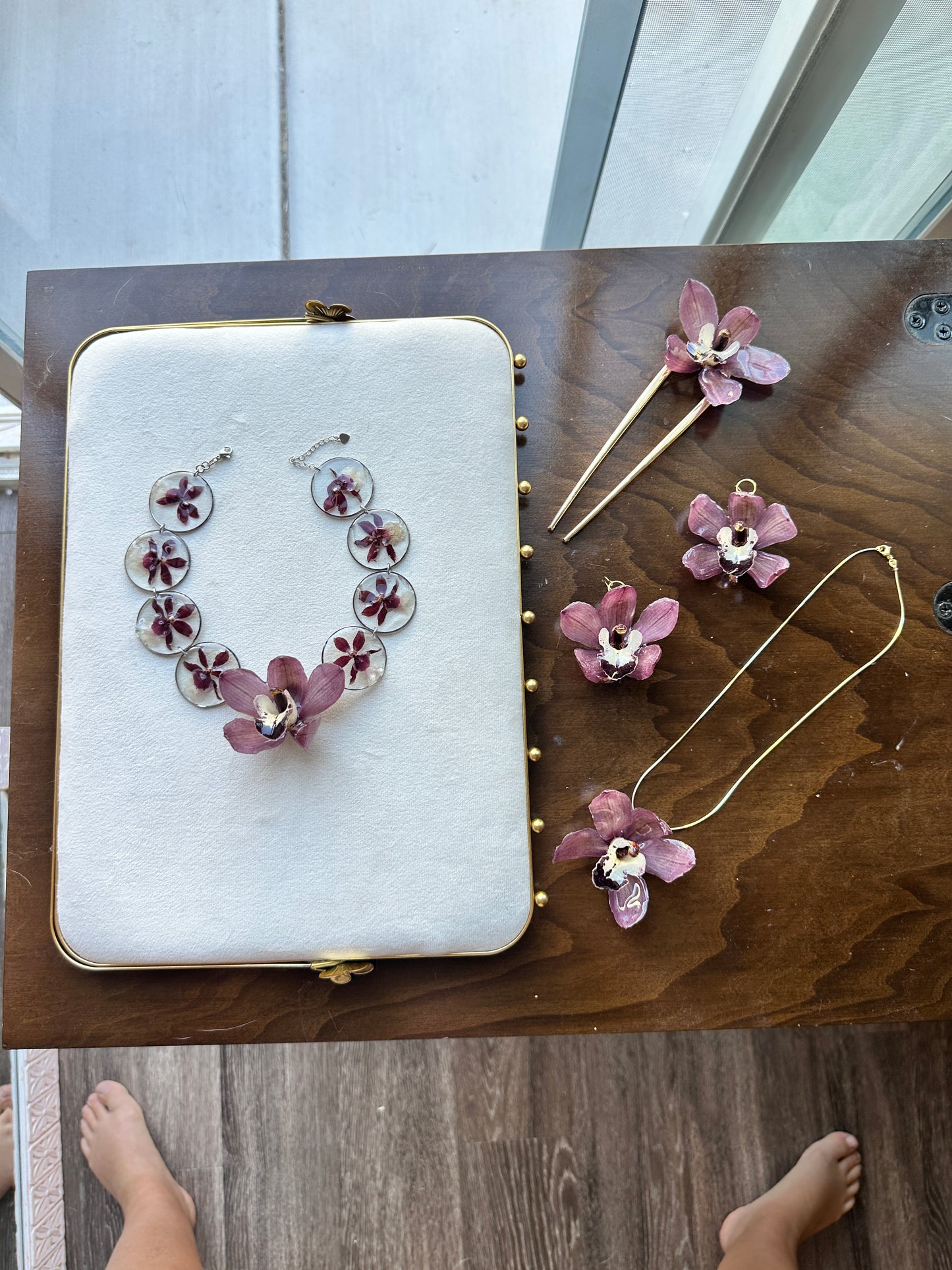 Mini Cymbidium French Pin