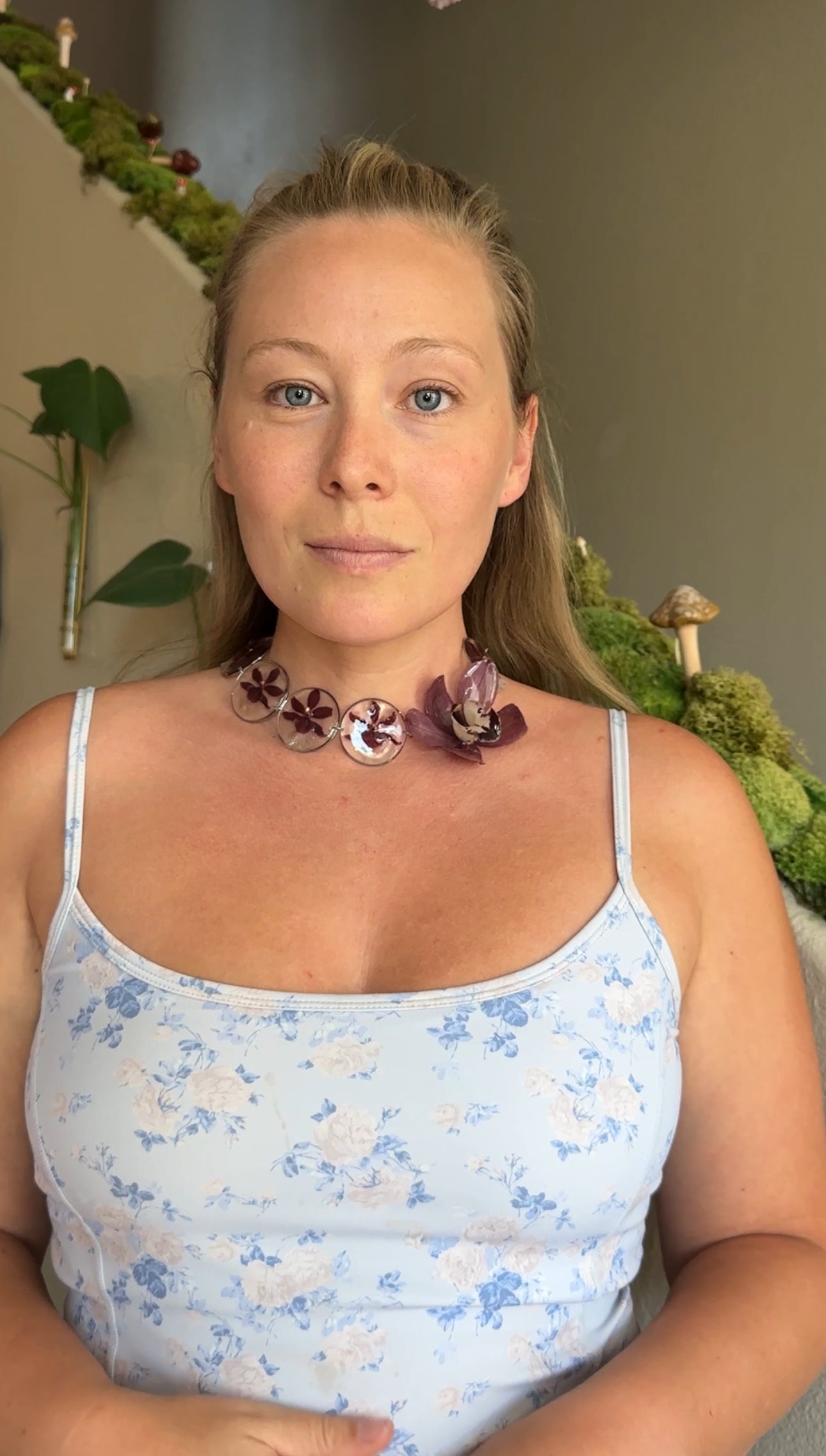 Mini Cymbidium Orchid Choker