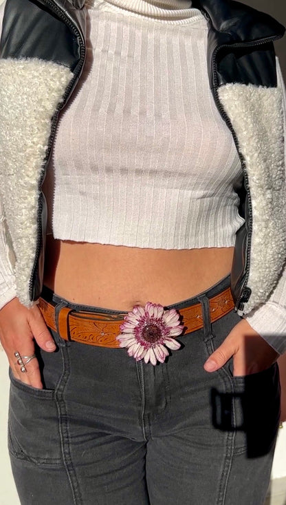 Ombré Purple Gerber Daisy Belt Buckle