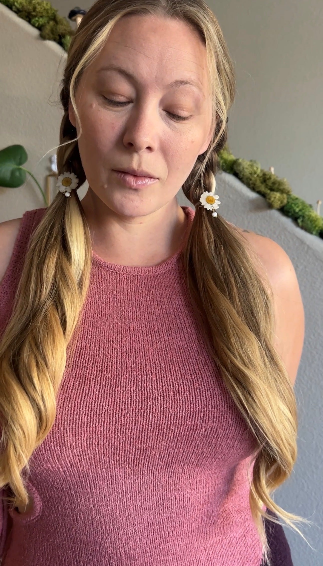 Daisy Pearl Braid Charm