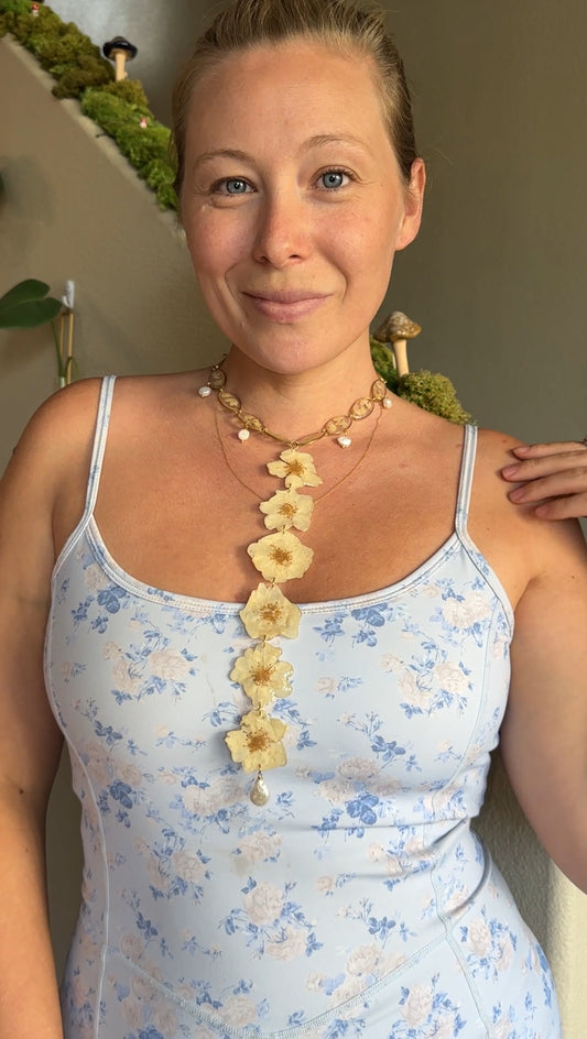 Pressed White Rose Drop Choker