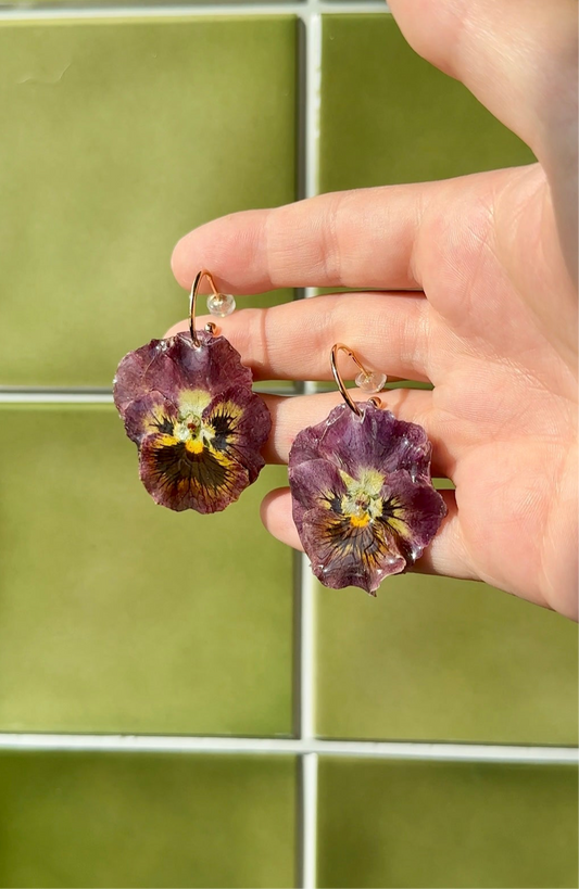 Burgundy Pansy Huggies