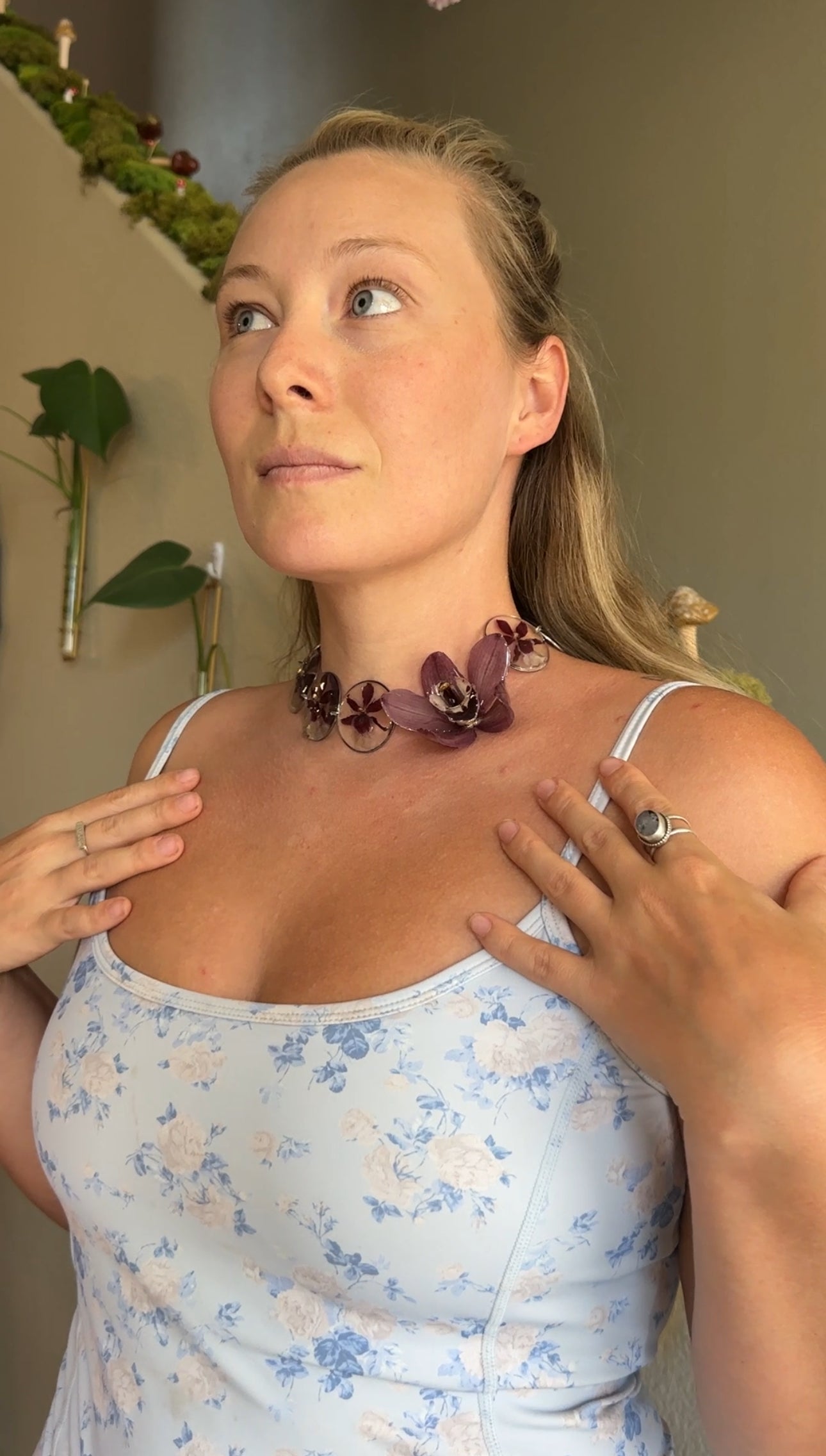 Mini Cymbidium Orchid Choker