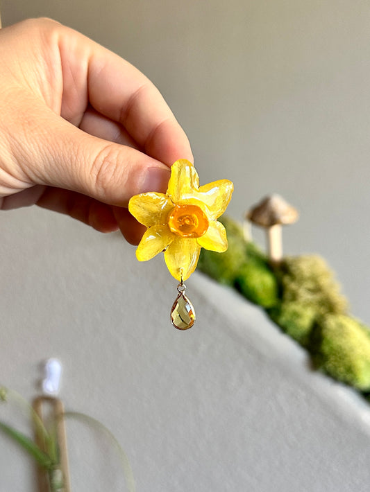 Daffodil Braid Charm