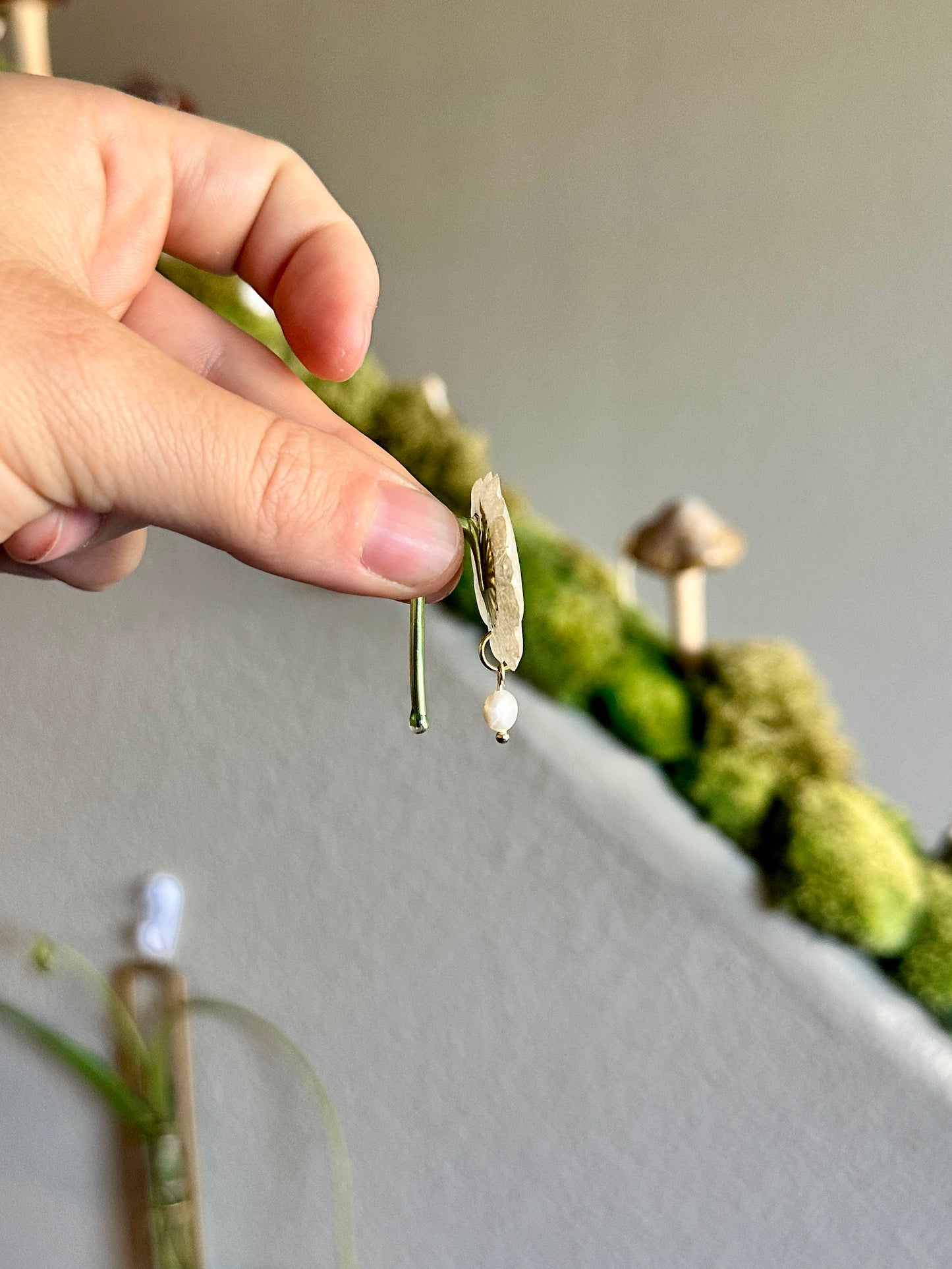 Daisy Pearl Braid Charm